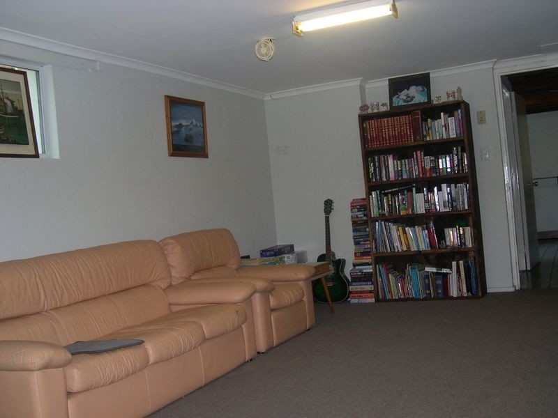 12 Cavell St, Birkdale QLD 4159