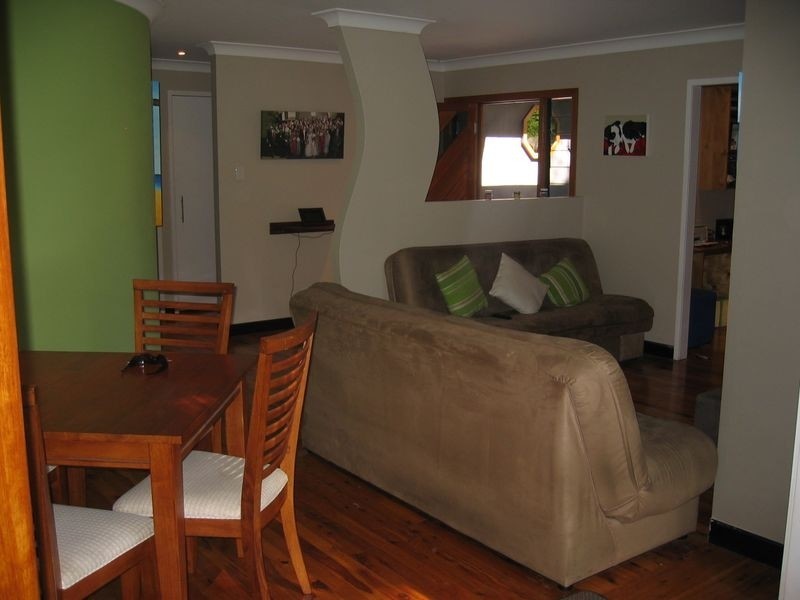 33 Bates Drive, Birkdale QLD 4159