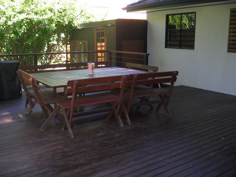 33 Bates Drive, Birkdale QLD 4159