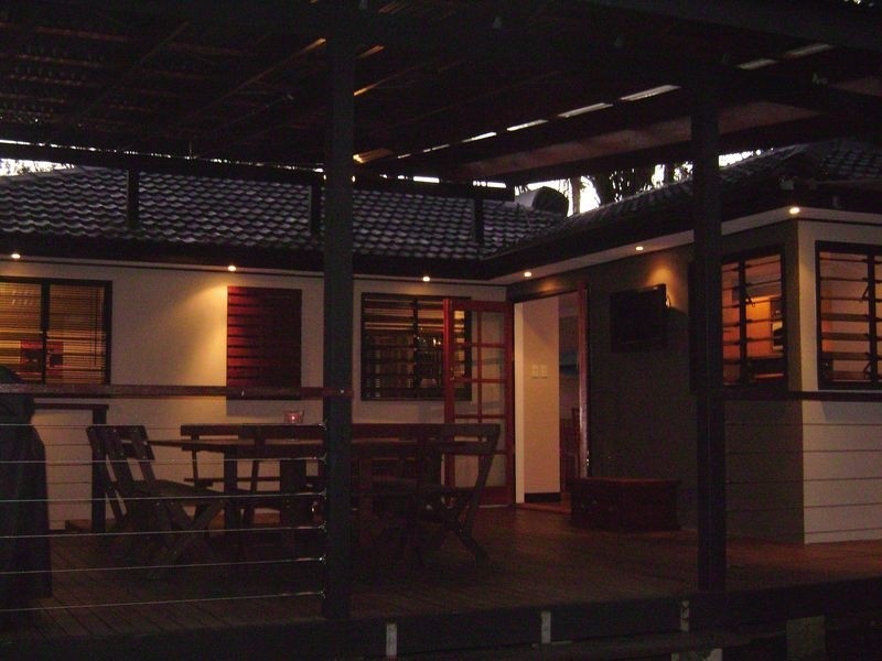 33 Bates Drive, Birkdale QLD 4159