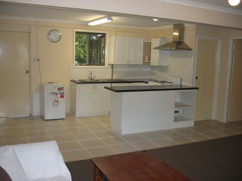 18 Cambridge Drive, Alexandra Hills QLD 4161