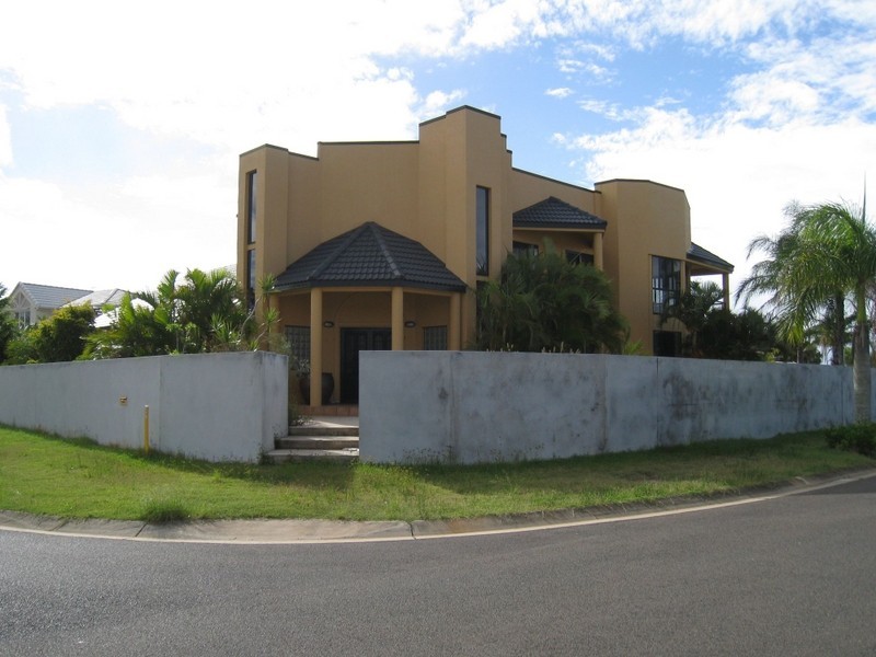 1 Sirocco Court, Ormiston QLD 4160