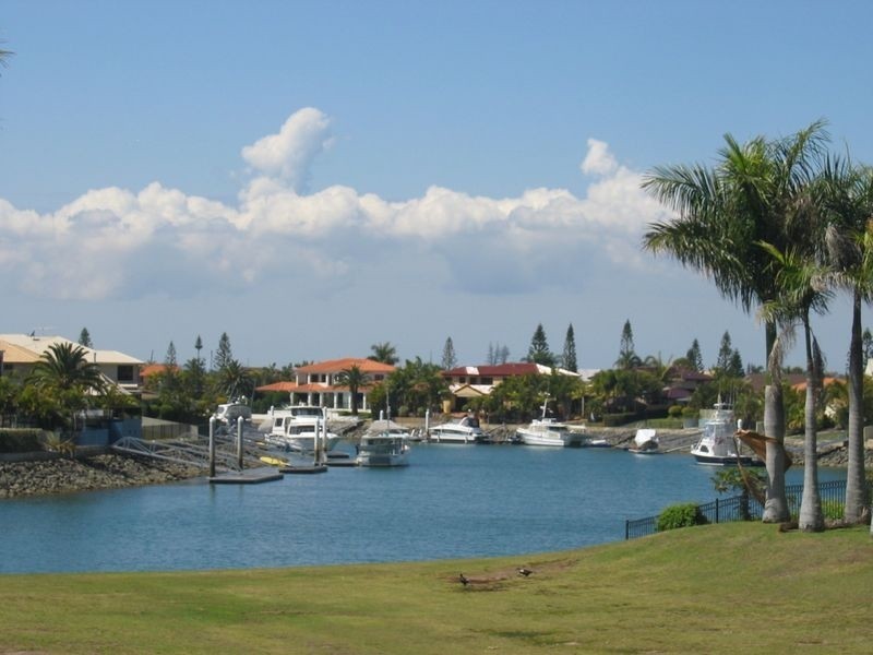 1 Sirocco Court, Ormiston QLD 4160