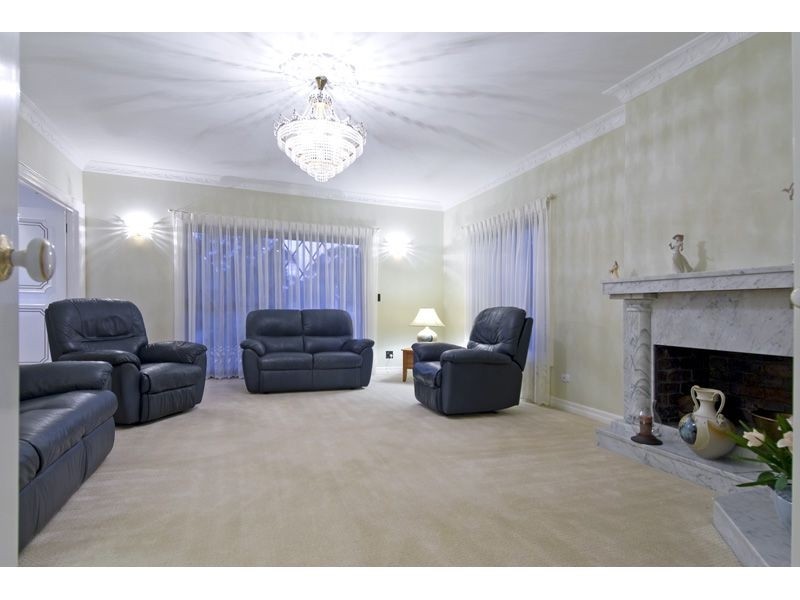 15 St James Road, Birkdale QLD 4159