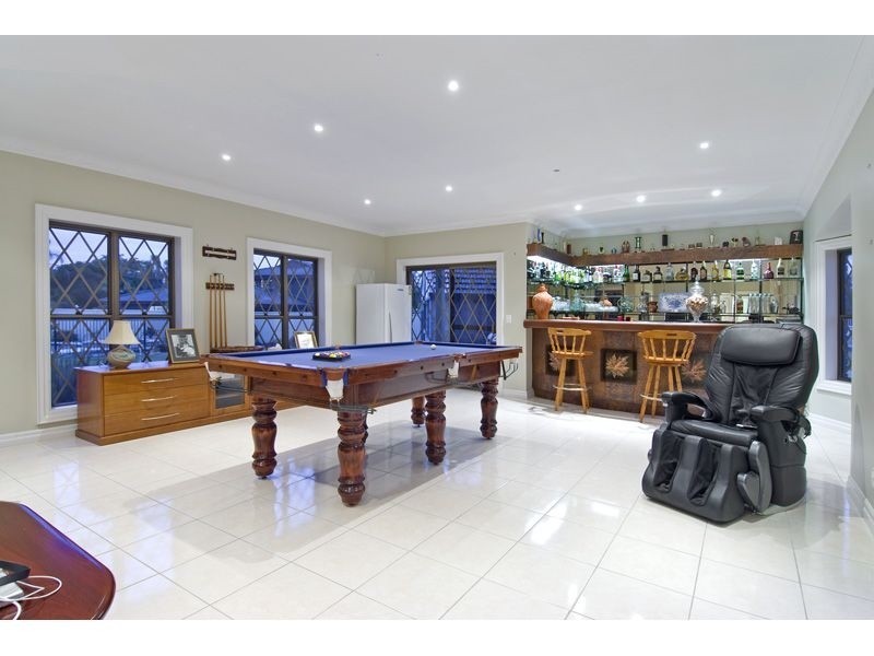 15 St James Road, Birkdale QLD 4159