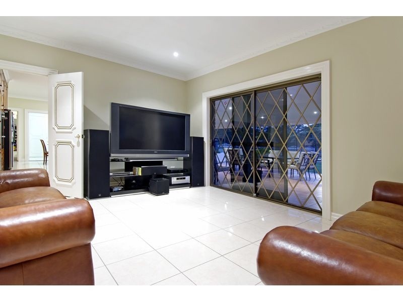 15 St James Road, Birkdale QLD 4159