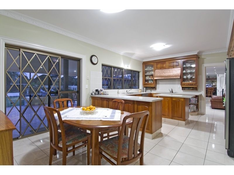 15 St James Road, Birkdale QLD 4159