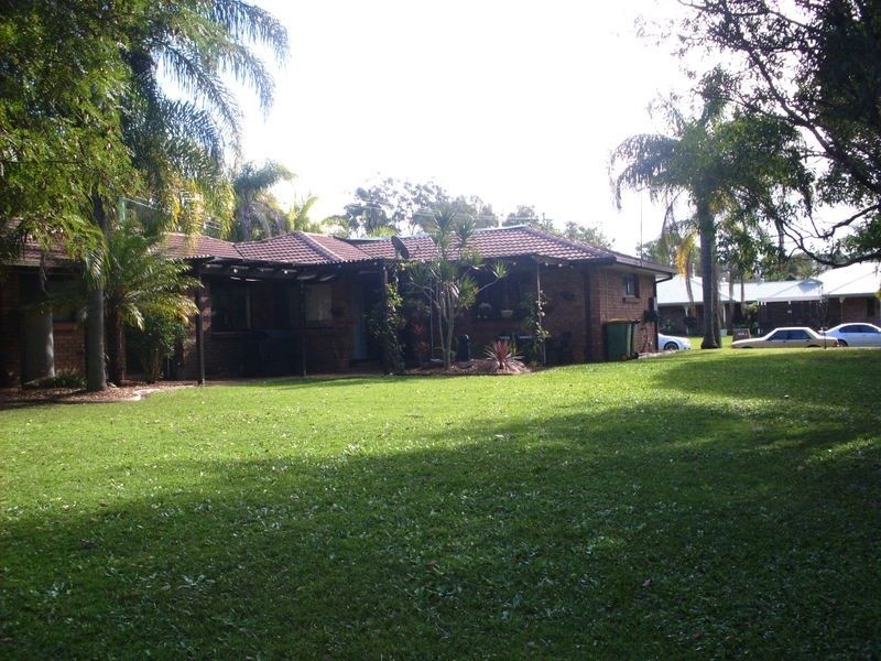 1 Carnoustie Crt, Victoria Point QLD 4165