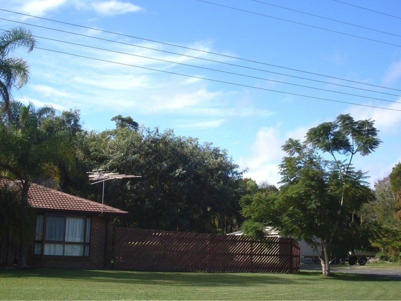 1 Carnoustie Crt, Victoria Point QLD 4165