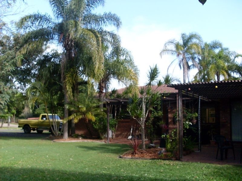 1 Carnoustie Crt, Victoria Point QLD 4165
