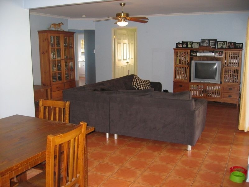 5 Currawong Street, Birkdale QLD 4159