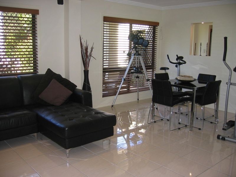 9 Carinya St, Cleveland QLD 4163