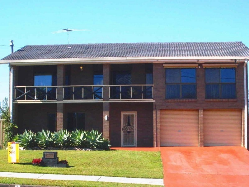 4 Cumberland Dr, Alexandra Hills QLD 4161