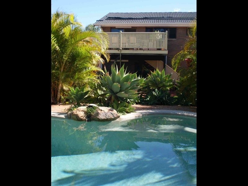 4 Cumberland Dr, Alexandra Hills QLD 4161