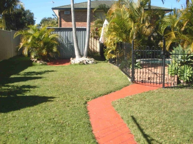 4 Cumberland Dr, Alexandra Hills QLD 4161