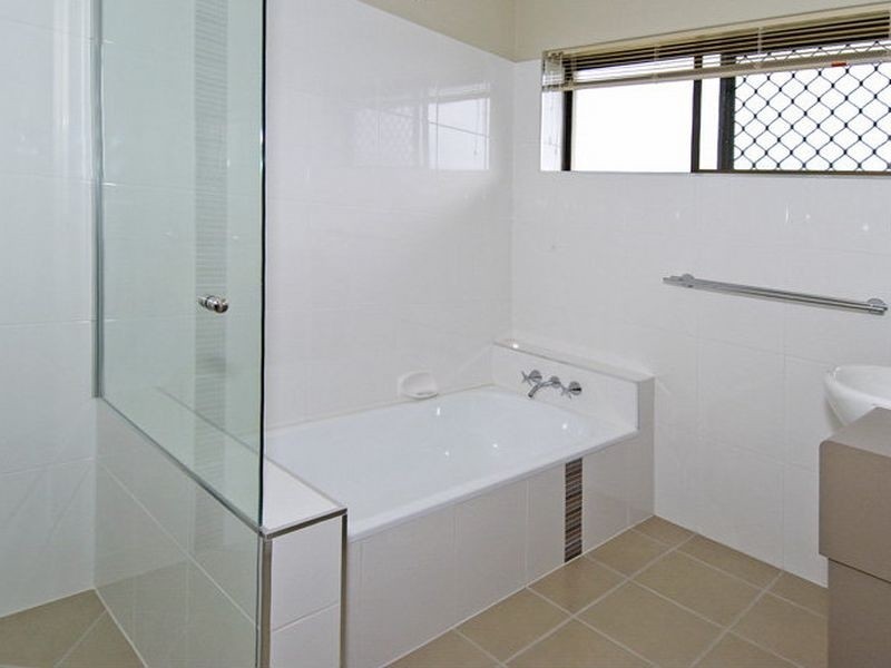 33 Plumer Street, Wellington Point QLD 4160