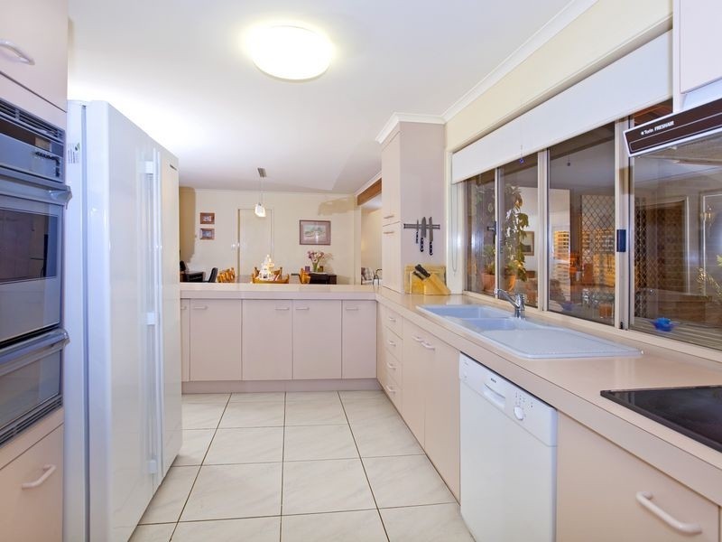 21 Catherine Street, Birkdale QLD 4159