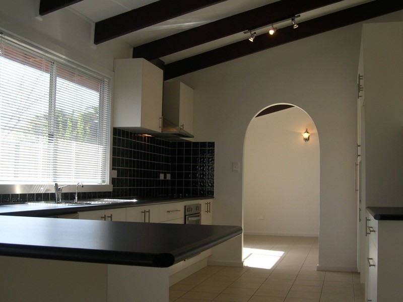 7 Lilly Lane, Birkdale QLD 4159