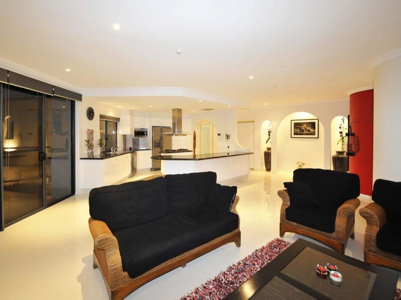 118 Main Road, Wellington Point QLD 4160
