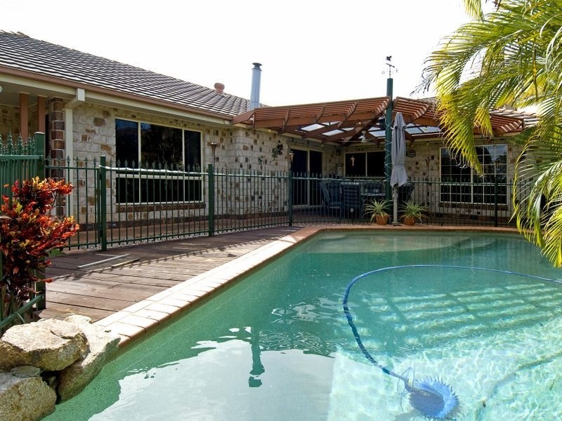 18 Queensbury Crt, Wellington Point QLD 4160