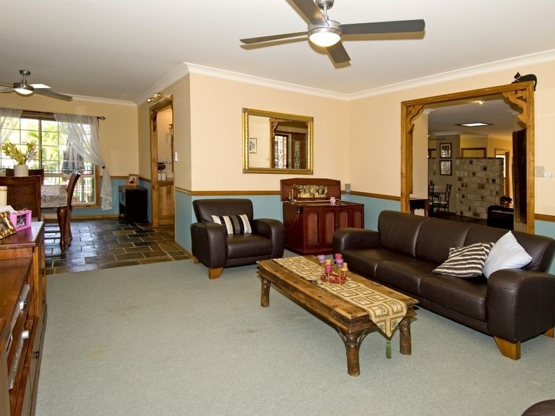 18 Queensbury Crt, Wellington Point QLD 4160