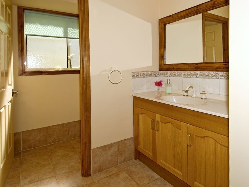 18 Queensbury Crt, Wellington Point QLD 4160