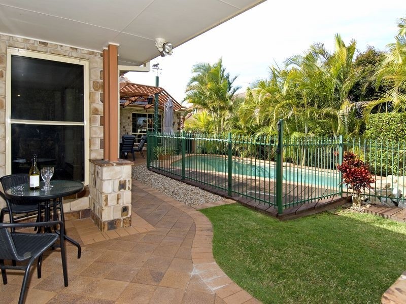 18 Queensbury Crt, Wellington Point QLD 4160