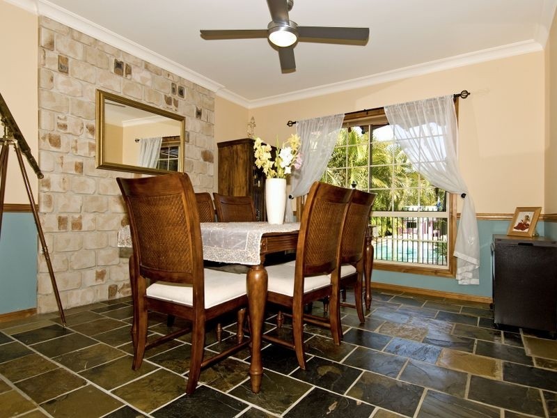 18 Queensbury Crt, Wellington Point QLD 4160