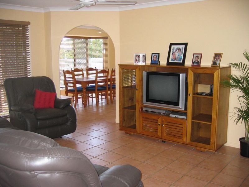 11 Laguna Cct, Tingalpa QLD 4173