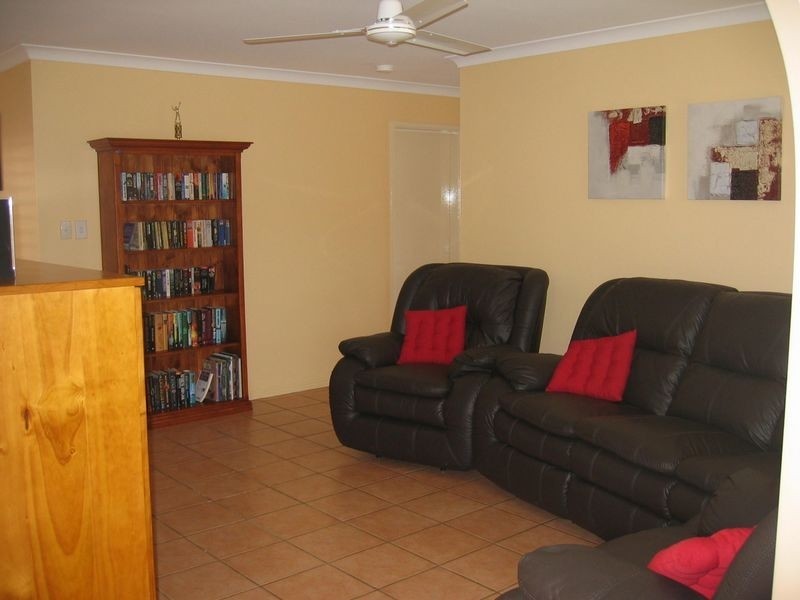 11 Laguna Cct, Tingalpa QLD 4173