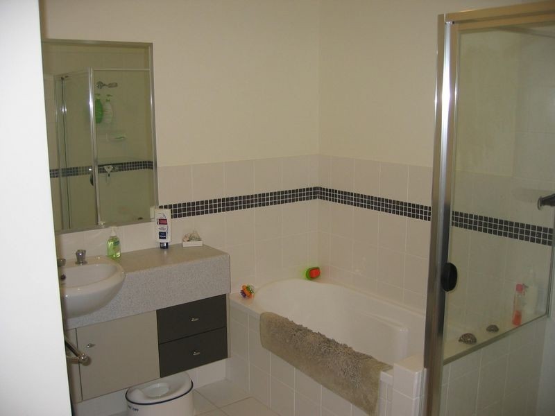 1/13 Bella Bvd, Pimpama QLD 4209