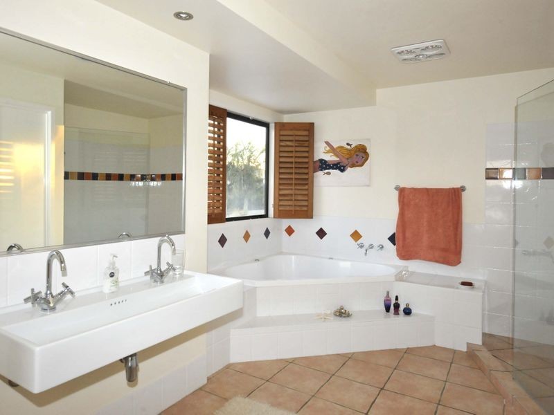 27 Allan Day Drive, Wellington Point QLD 4160