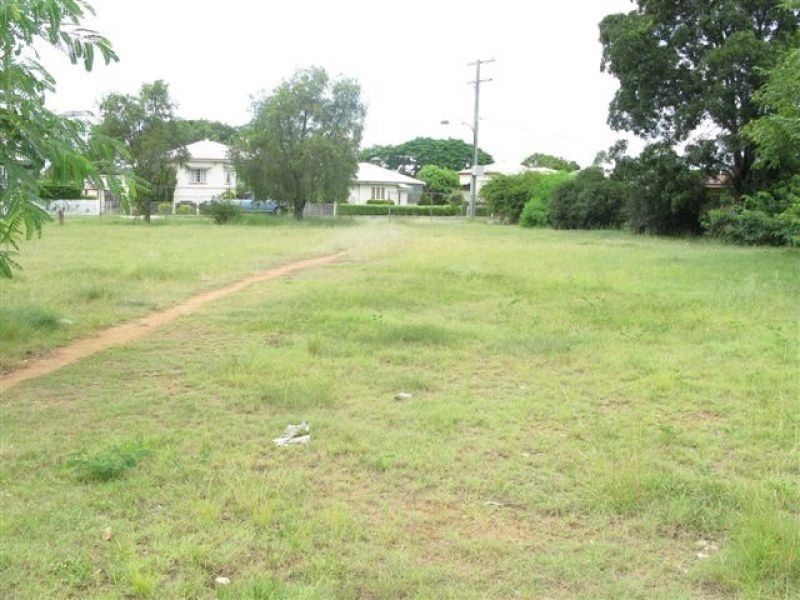 11 Siemons Street, One Mile QLD 4305