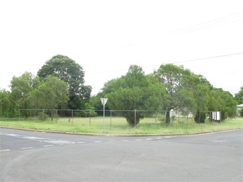 Siemons Street, One Mile QLD 4305