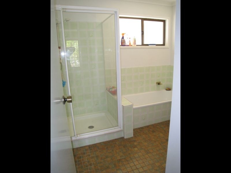 8 Jacaranda Road, Capalaba QLD 4157