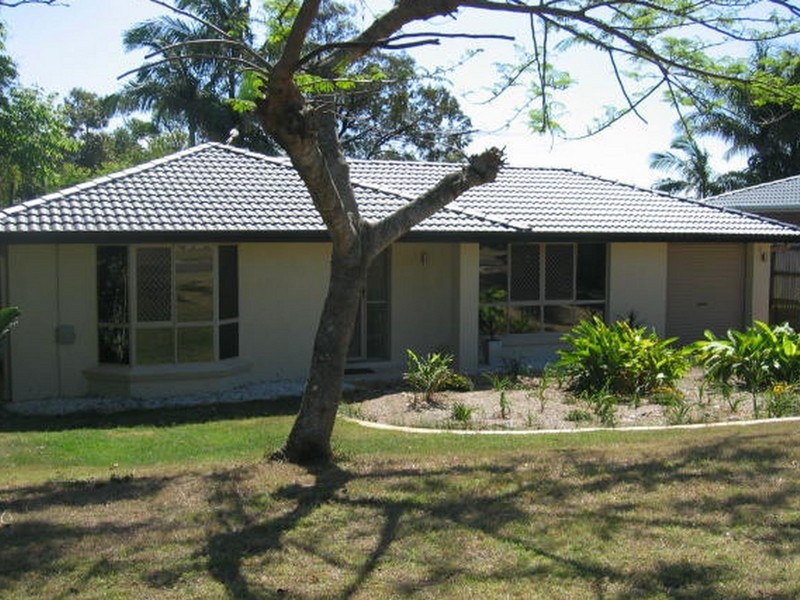 8 Penguin Street, Wellington Point QLD 4160
