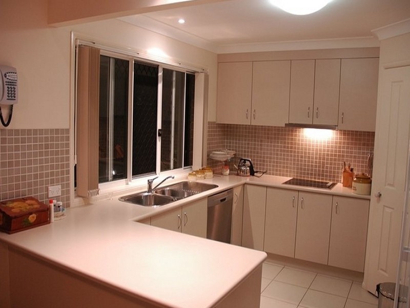 11 Scampi Place, Redland Bay QLD 4165