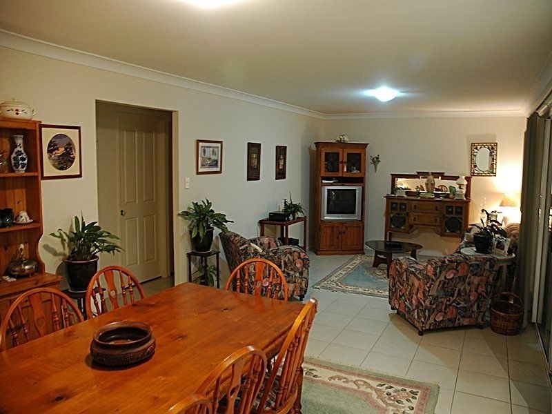 11 Scampi Place, Redland Bay QLD 4165