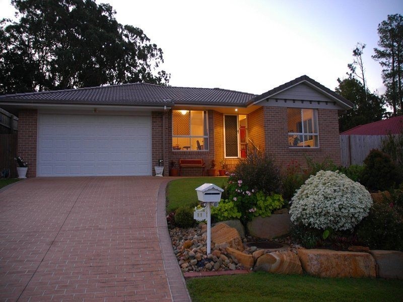 11 Scampi Place, Redland Bay QLD 4165