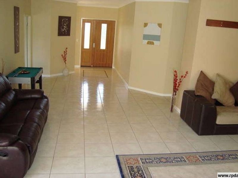 17 Bush Cherry Place, Thornlands QLD 4164