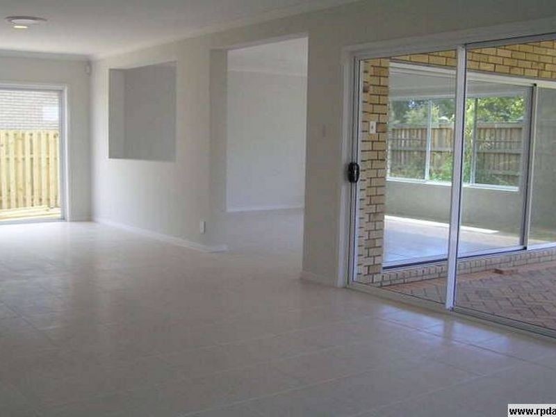 1 Creekwood St, Victoria Point QLD 4165