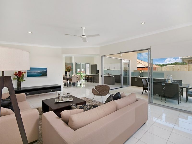 9 Lilly Lane, Birkdale QLD 4159