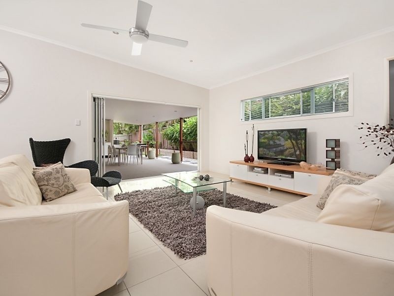 8 Lemongrove Road, Birkdale QLD 4159