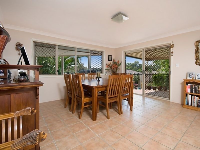 1 Villari Close, Belmont QLD 4153