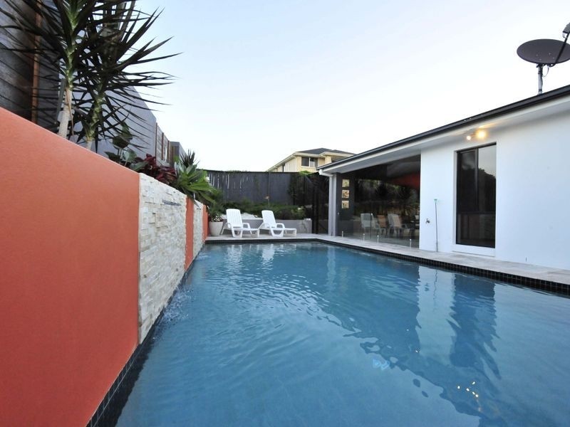 11 Ebony Crescent, Redland Bay QLD 4165