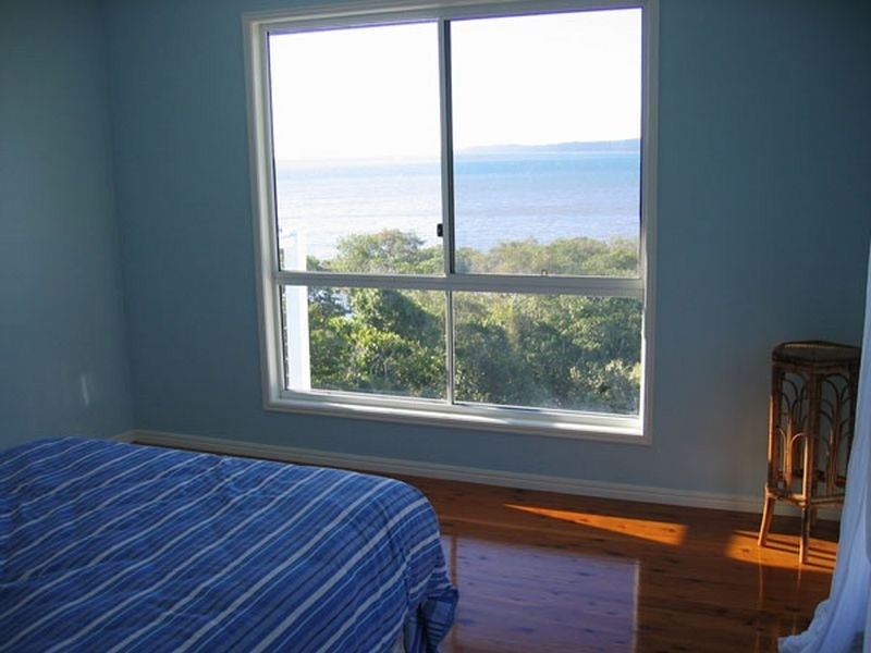 27 Bay Dr, Russell Island QLD 4184