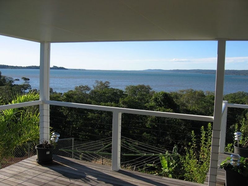 27 Bay Dr, Russell Island QLD 4184