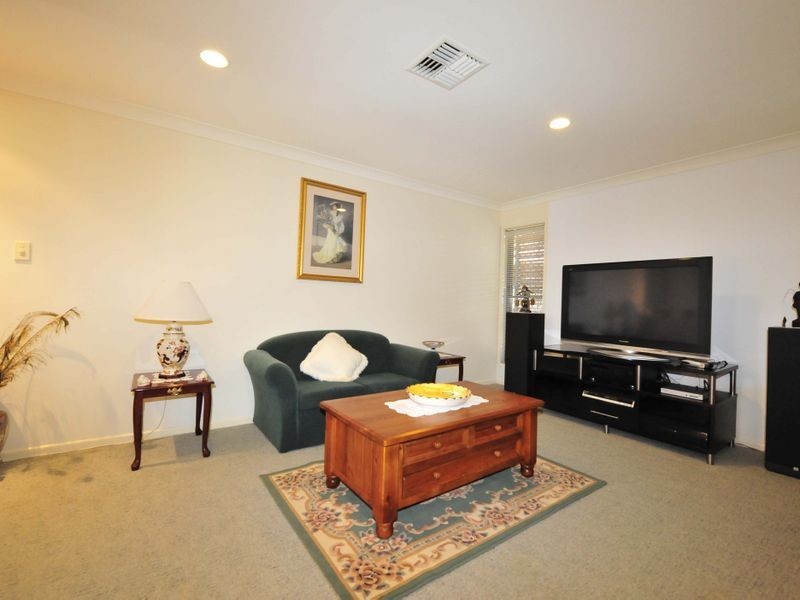 16 Bush Cherry Place, Thornlands QLD 4164