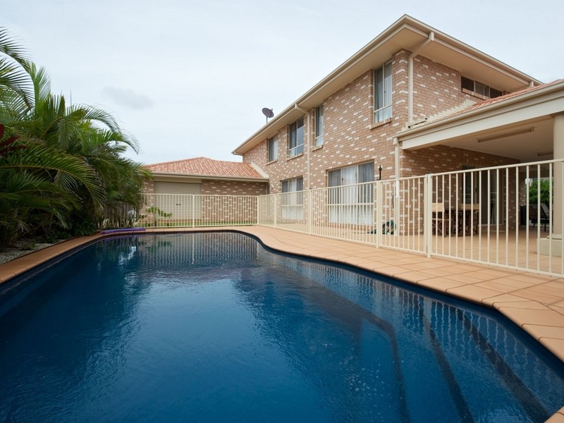 31 Trafalgar Vale Ave, Wellington Point QLD 4160