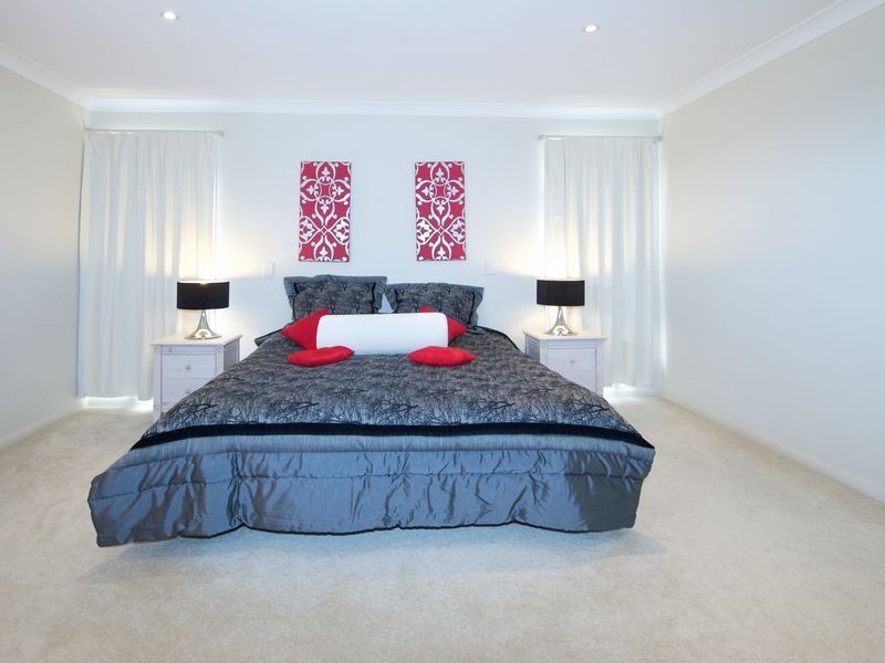 31 Trafalgar Vale Ave, Wellington Point QLD 4160